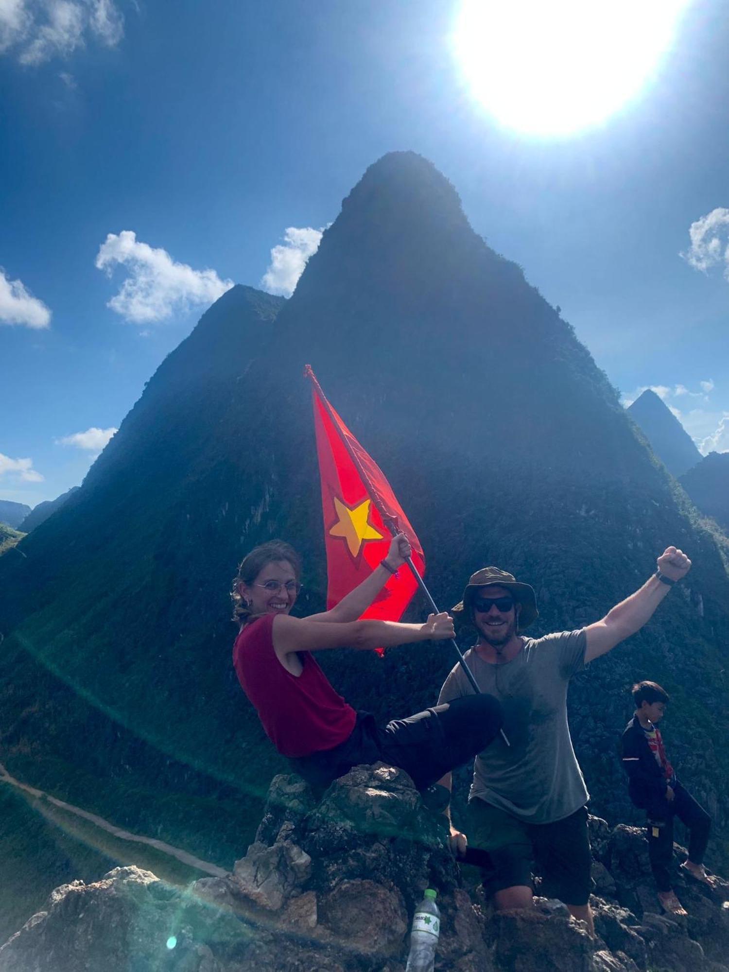Ha Giang Lotus Hostel Motorbikes Tours Eksteriør billede